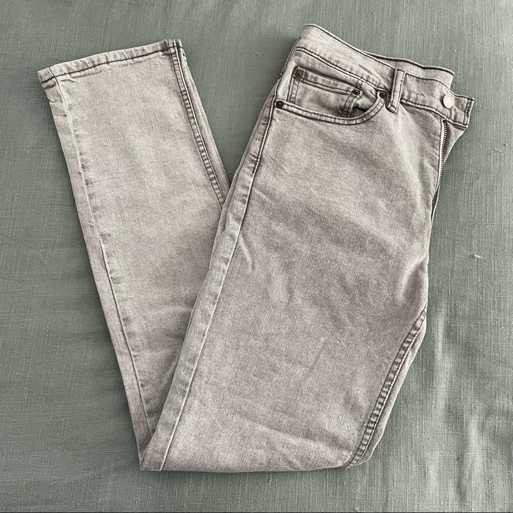 Light Grey Levi Jeans
